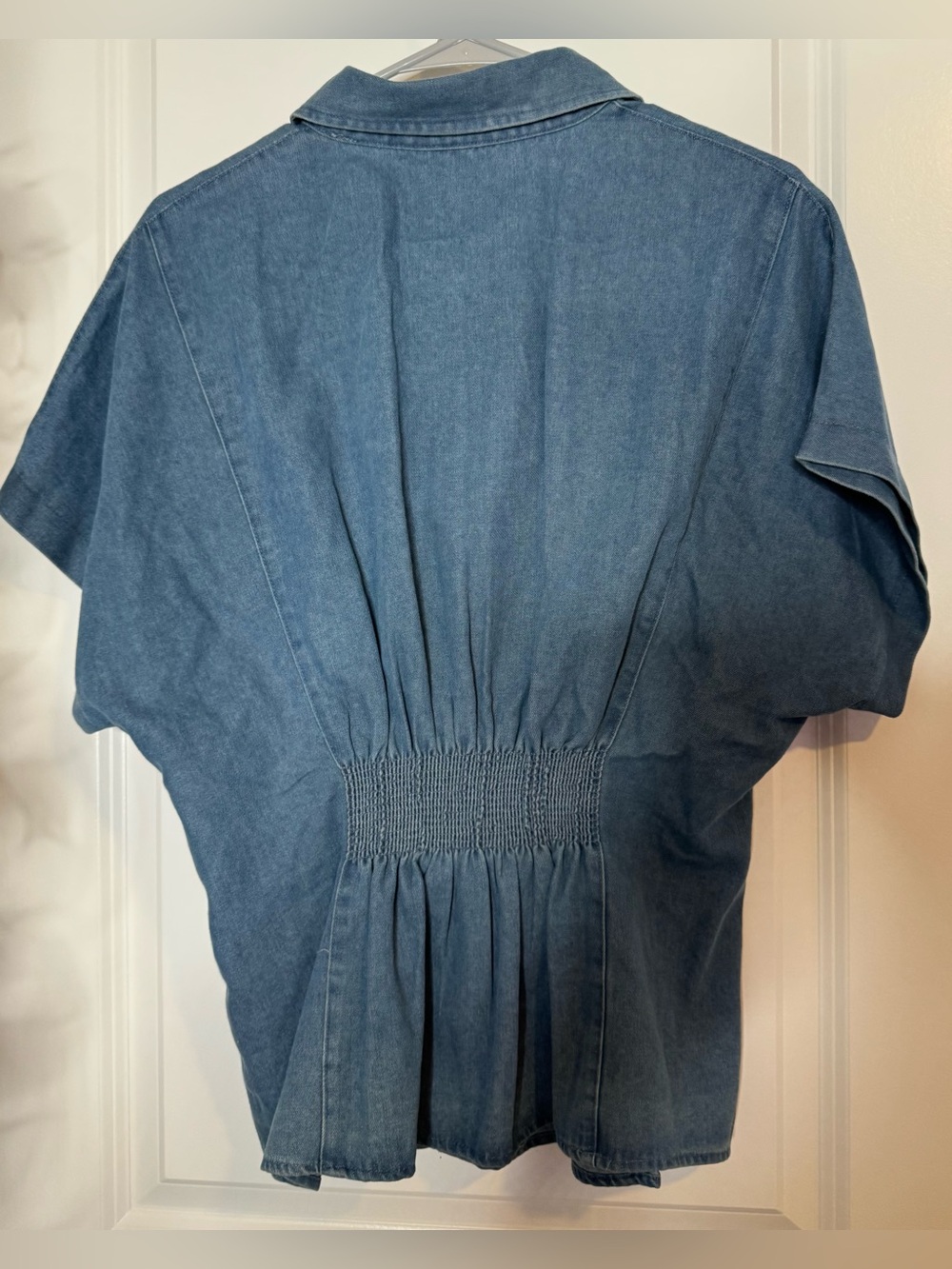 Solitaire Denim Button-Down Pleated Women's Top - Blue cotton blend size MD - Picture 4 of 4